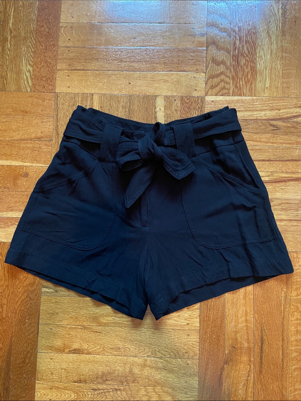 Apt. 9 Black shorts-Size 4